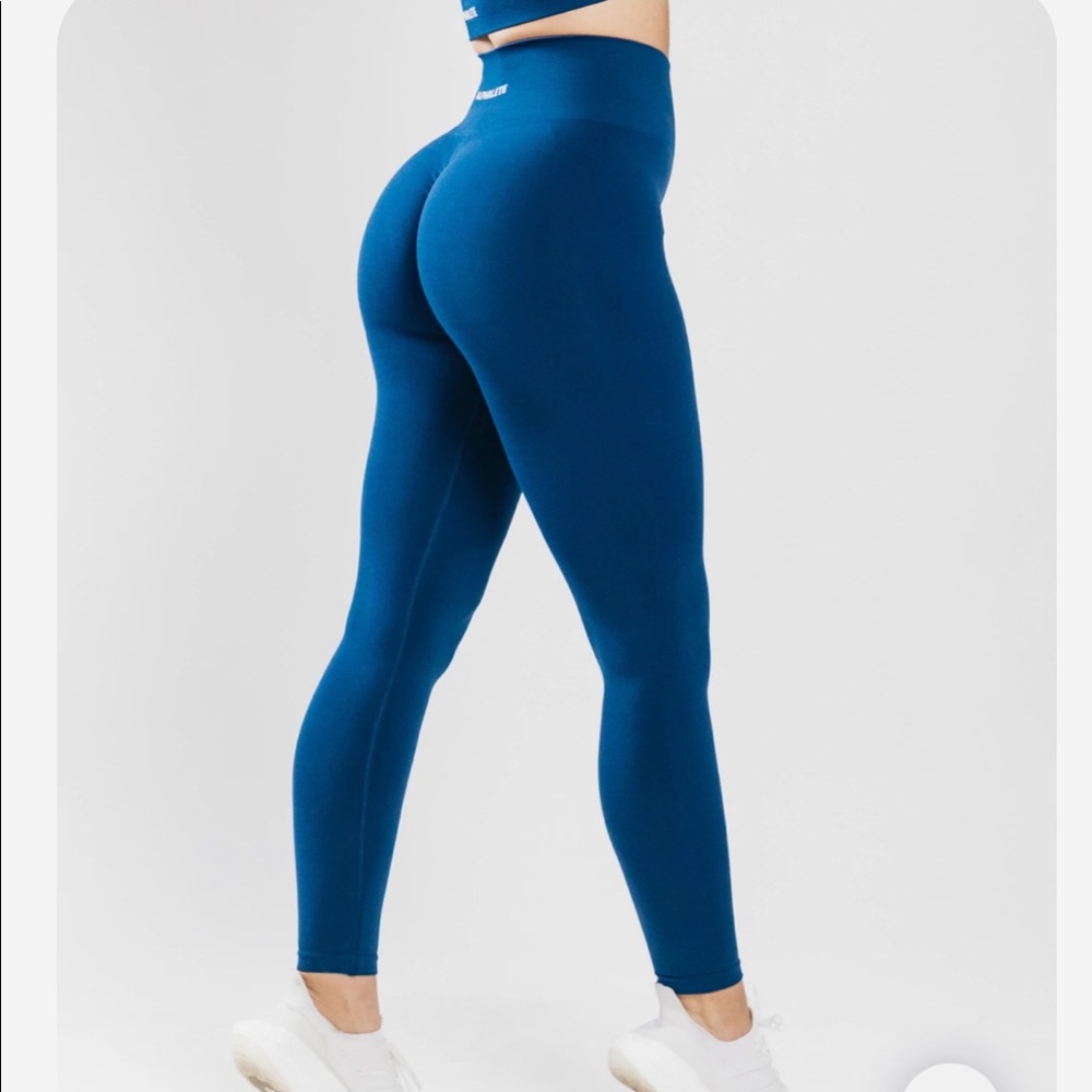 BNIB Amplify Leggings Victory Blue